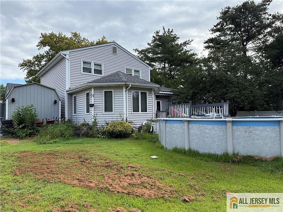 18 Christopher Ave, Kendall Park, NJ 08824 | Zillow