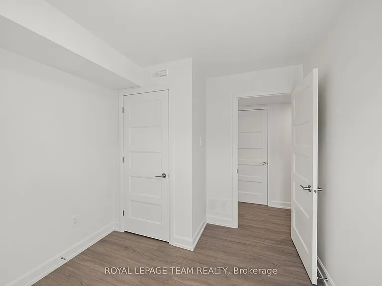 998 Hollington St #MAIN — Photo 23