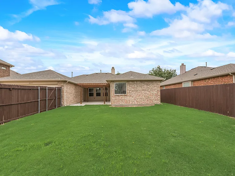 1077 Hampton Bay Dr — Photo 26