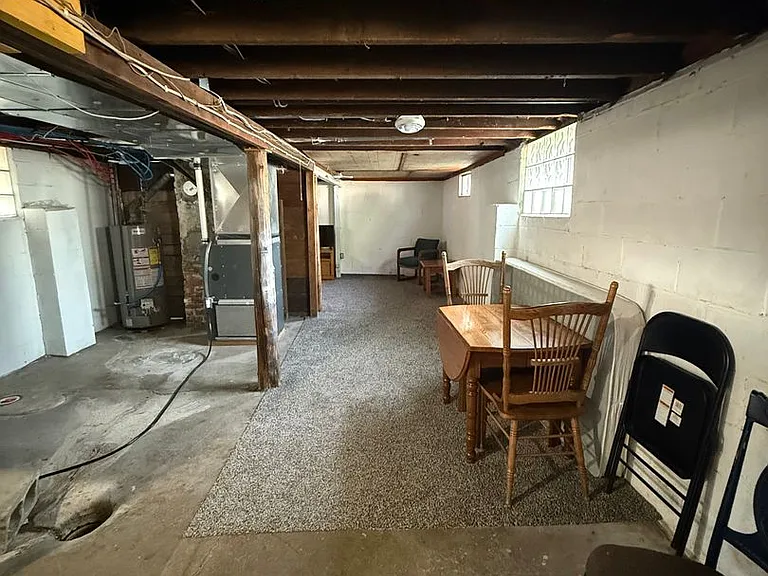 313 S 8th St — Photo 14