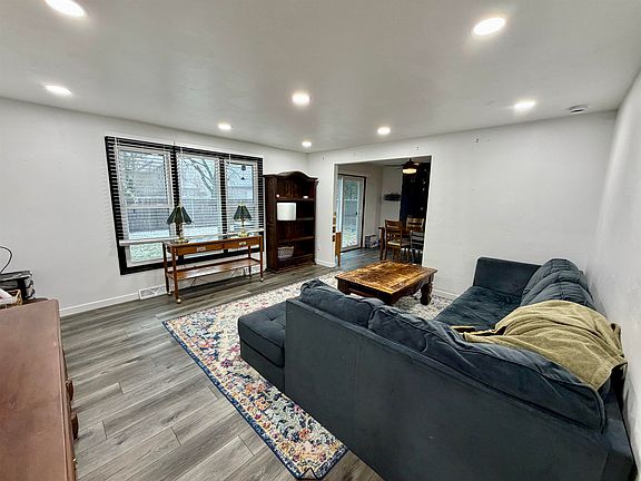 5th image of 804 Longview Ave