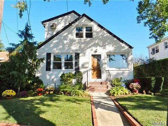 4th image of 1305 Woodside Ave