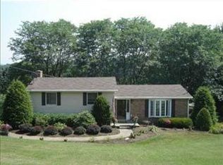 226 Kennan Dr, Greensburg, PA 15601