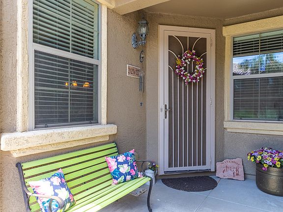 2nd image of 2121 W TALLGRASS Trail #127