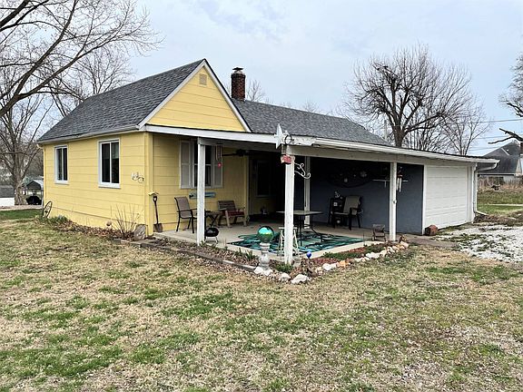 3rd image of 104 E Cleveland Ave