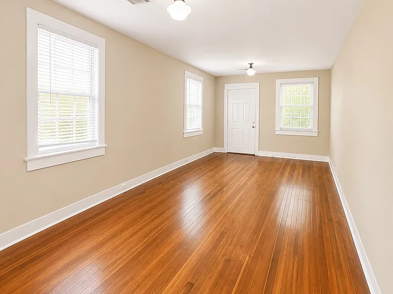 1721 Lowerline St — Photo 2