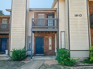 1810 River Crossing Cir APT B, Austin, TX 78741