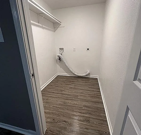 Apartment Laundry Room Hookups - Trailwood Village