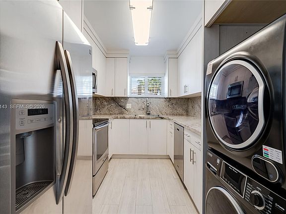 5th image of 8048 SW 80th Ave #8048