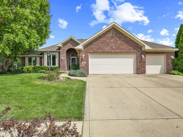 7435 Rooses Dr, Indianapolis, IN 46217