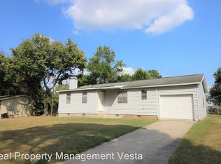624 Cedarwood Dr, Bonaire, GA 31005