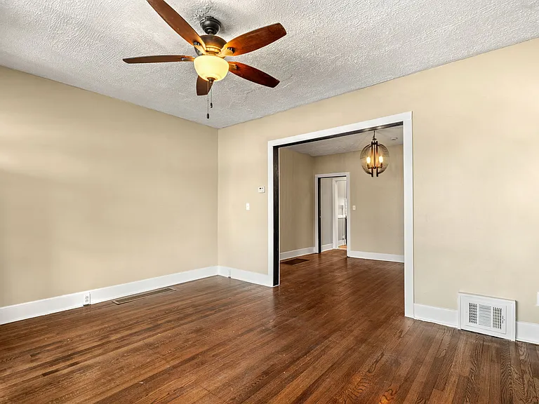 1476 W Grand Blvd — Photo 6