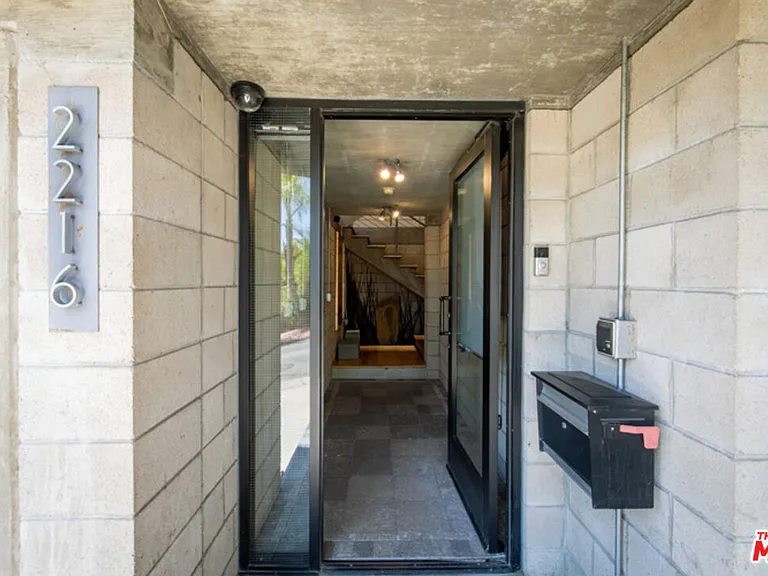2216 Bancroft Ave — Photo 3