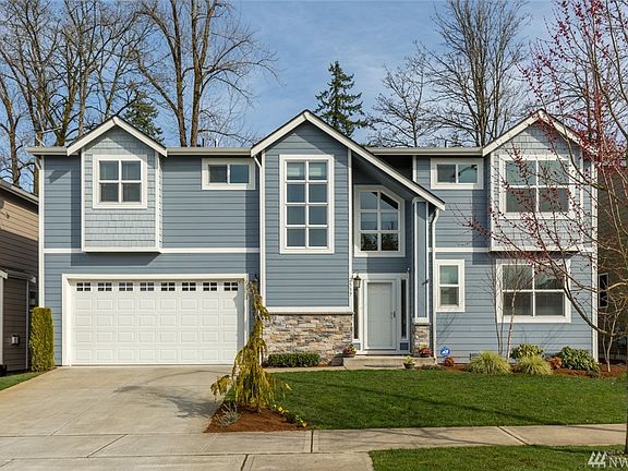 2nd image of 2537 Chateau Dr