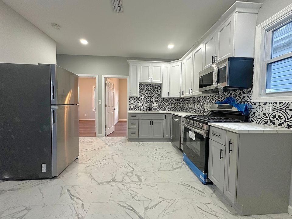 1st image of 137 Madeline Ave #1