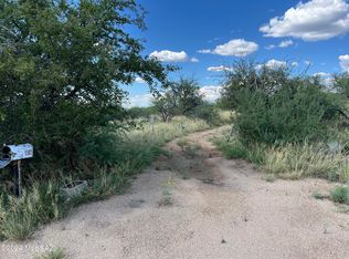 W Rainbows End Dr, Oracle, AZ 85623