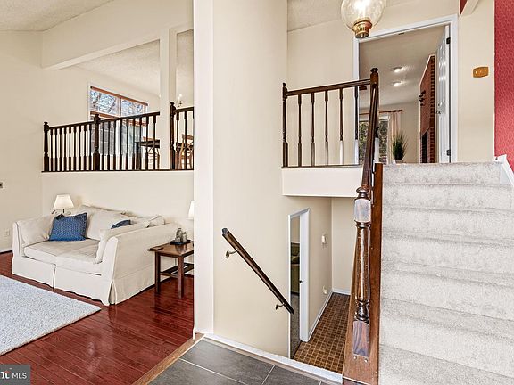 2nd image of 238 Hunters Ridge Rd