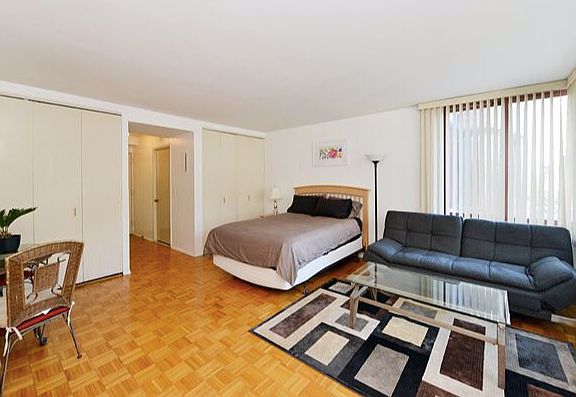 2nd image of 350 W 50th St APT 4Z