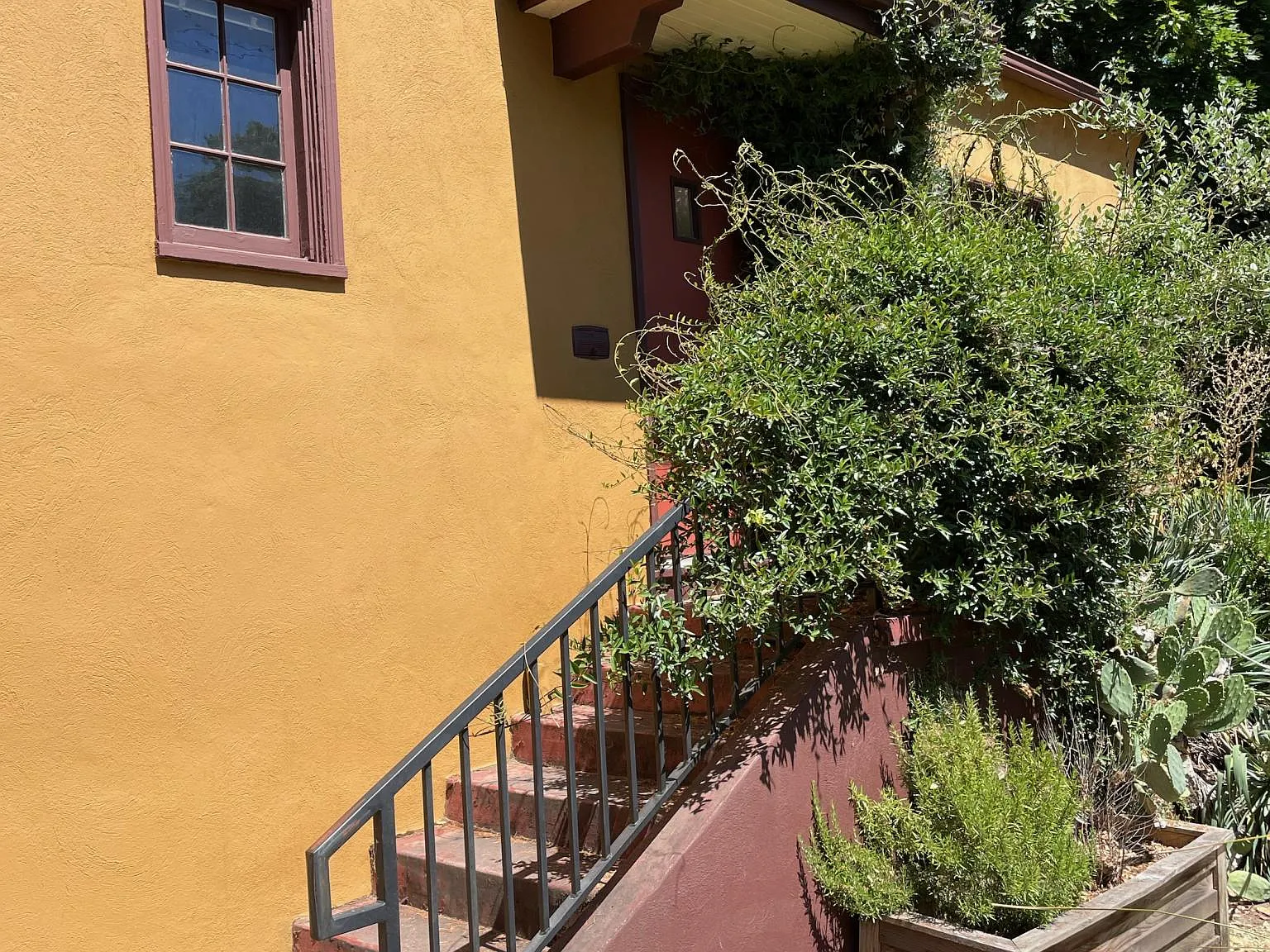 2 bed, 1300 sqft, $2,600 — Photo 3