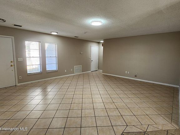 4th image of 14921 Old Pointe Rd