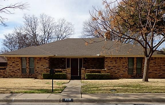 2nd image of 219 N Venice Dr