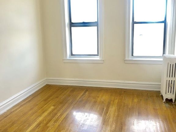 4th image of 3252 33rd St #E/10
