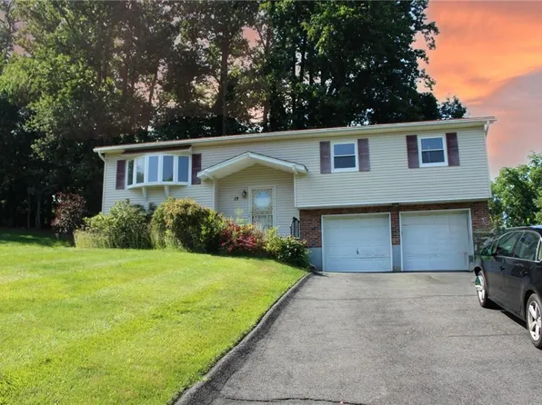 19 Pennsylvania Avenue, Valley Cottage, NY 10989