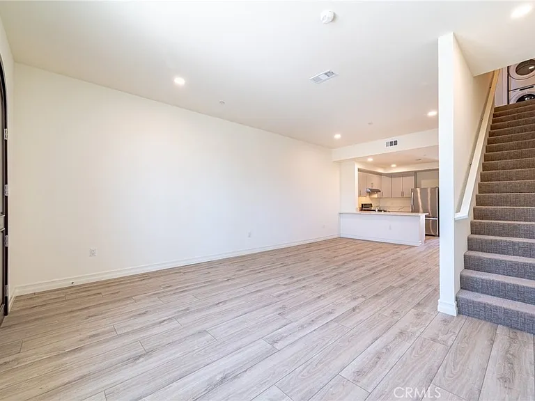 130 N New Ave #2 — Photo 9