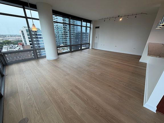 5th image of 100 E 14th St APT 1406