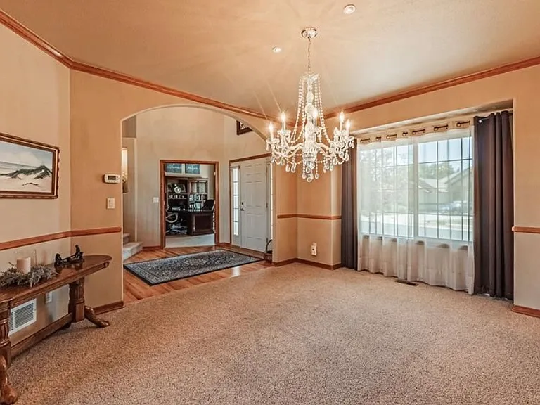 1630 Oakmont Dr — Photo 17