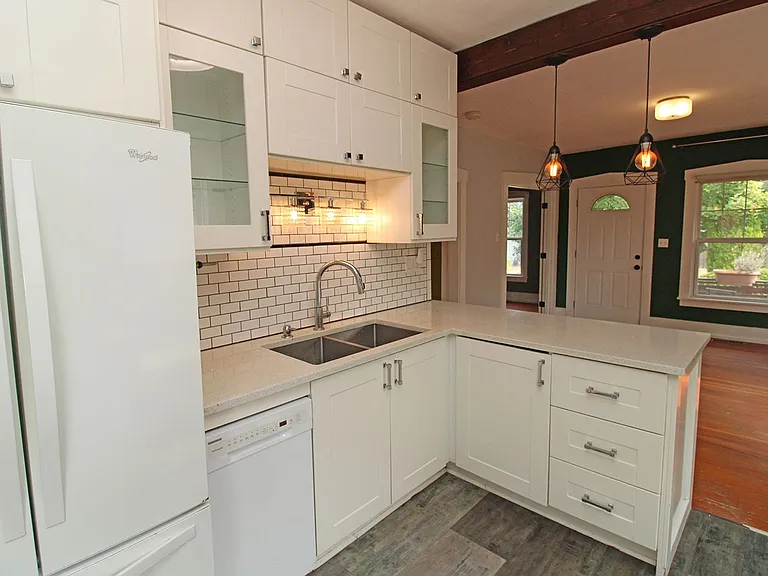 1415 NE 74th Ave — Photo 10