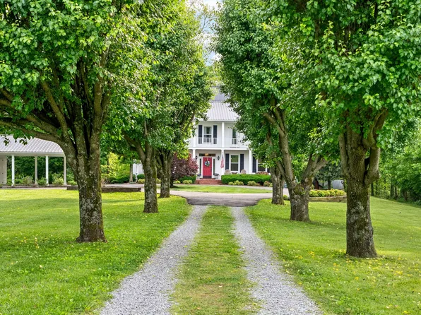 4547 Thomasville Rd, Chapmansboro, TN 37035