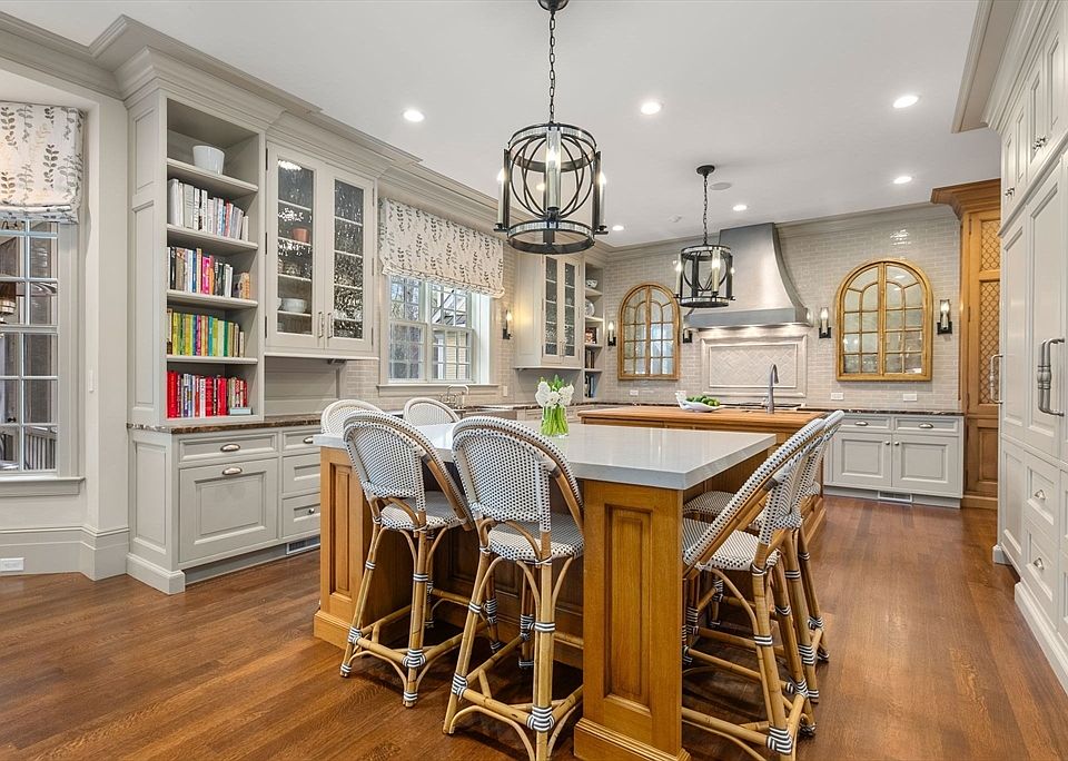55 Old Farm Rd, Wellesley, MA 02481 | Zillow