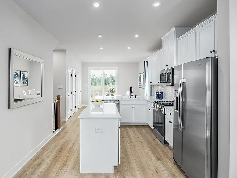 837 Lennox St — Photo 18