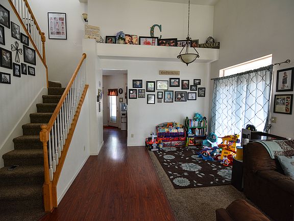 4th image of 849 Golden Heights Dr