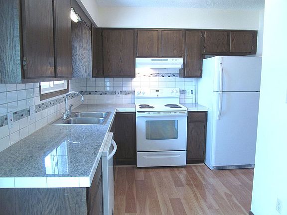 3rd image of 510-512 Barnett Dr