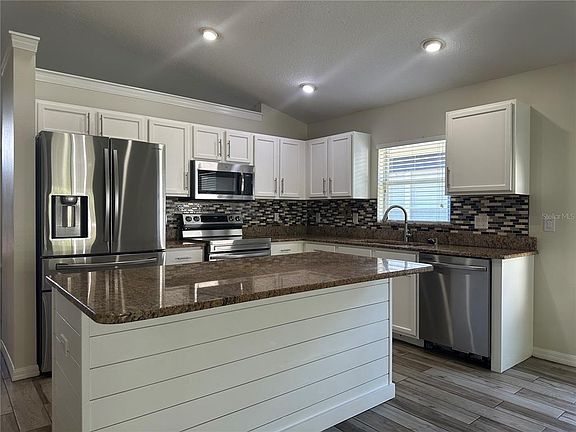 5th image of 3145 Dunstable Dr