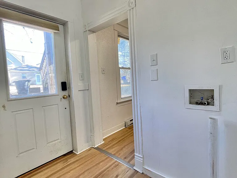 1028 N Webster Ave #1 — Photo 24