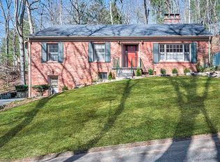 367 Greenview Dr, Waynesville, NC 28786