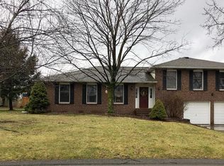 103 Rembrandt Dr, Butler, PA