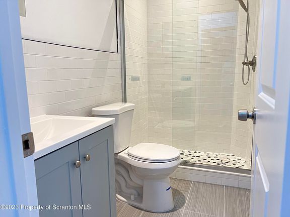 4th image of 322 N Hyde Park Ave