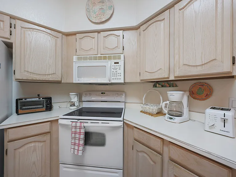 9445 W Taro Ln — Photo 14