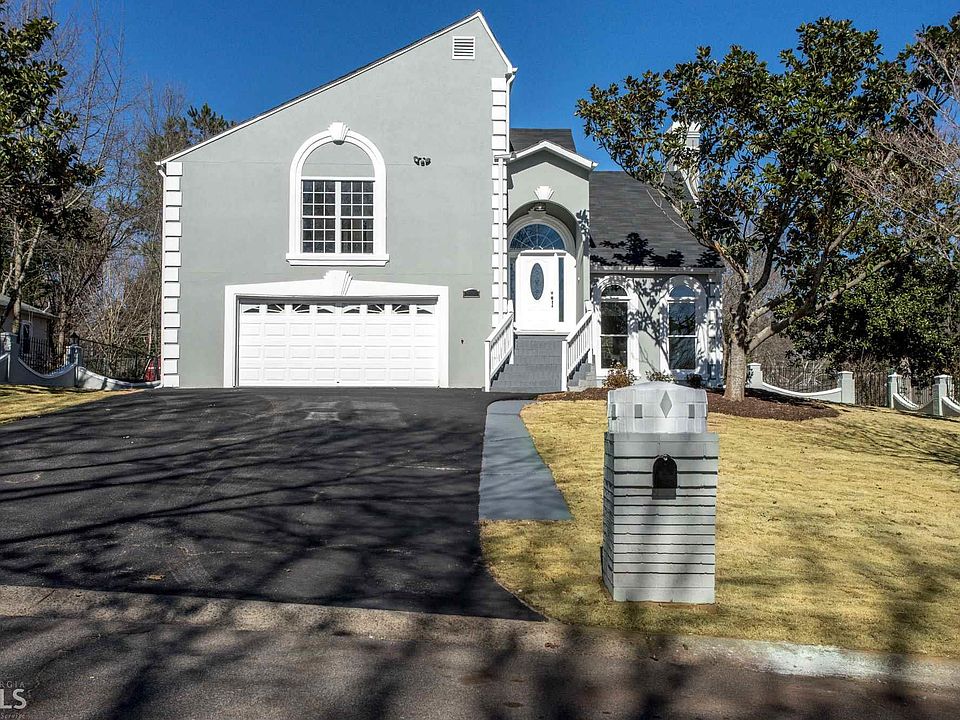 1st image of 650 Applewood Ln