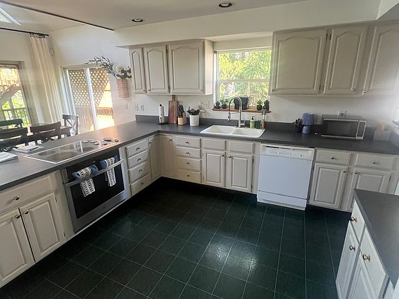 5th image of 723 Palestine St