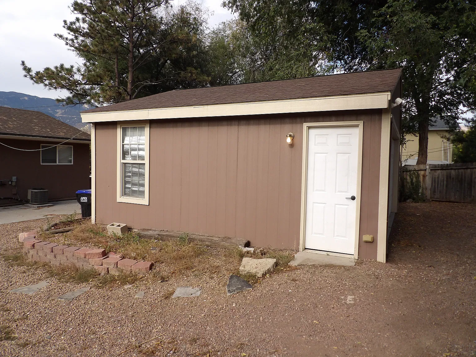 5 bed, 1904 sqft, $2,395 — Photo 4