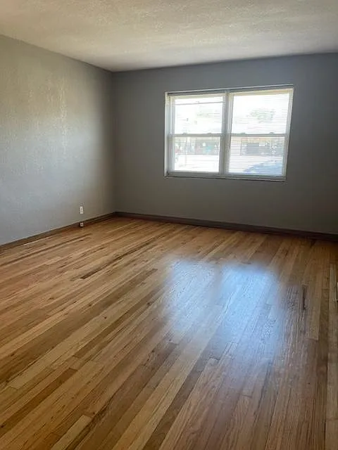 1 bed, 800 sqft, $900 — Photo 3