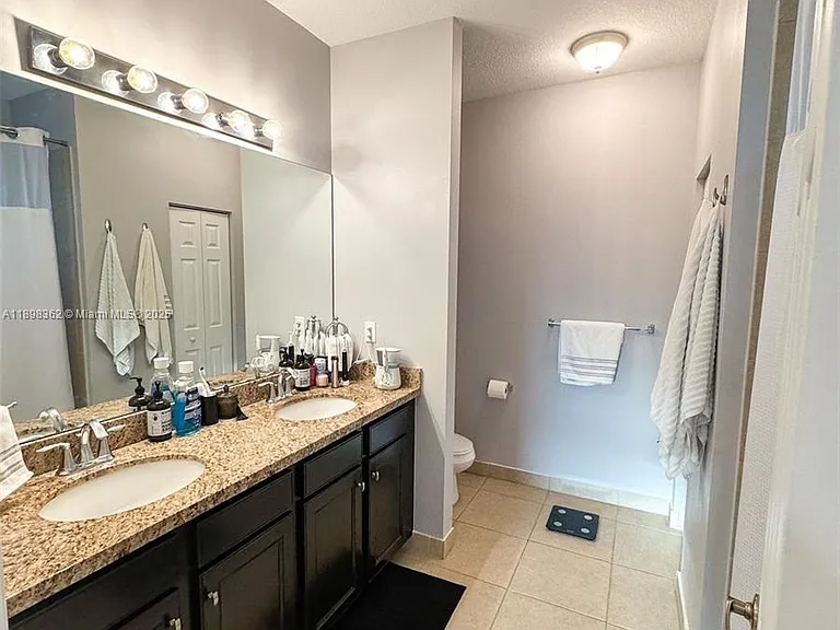 1006 SW 147th Ave — Photo 14