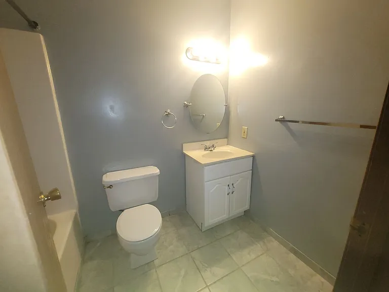 547 Turney St — Photo 6