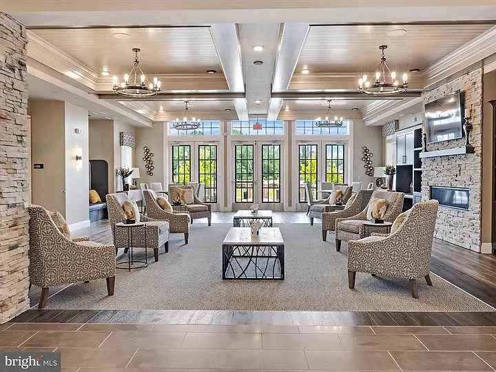 9703 Tealbriar Dr — Photo 44