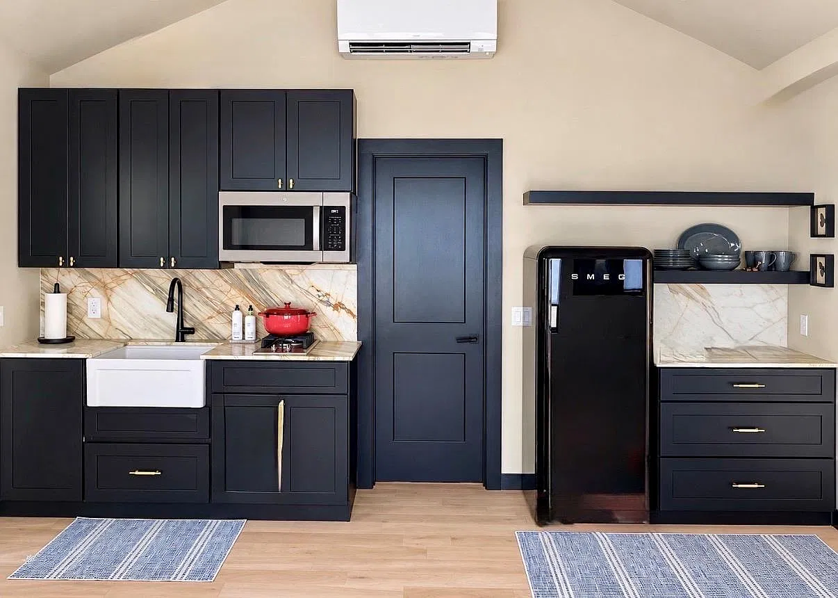 1 bed, 1.0 bath, 350 sqft, $1,995 — Photo 2